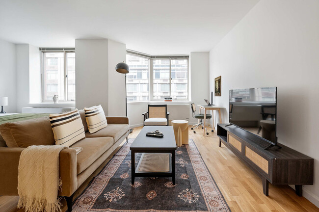 Building Photo - 1501 Lexington Ave Rental