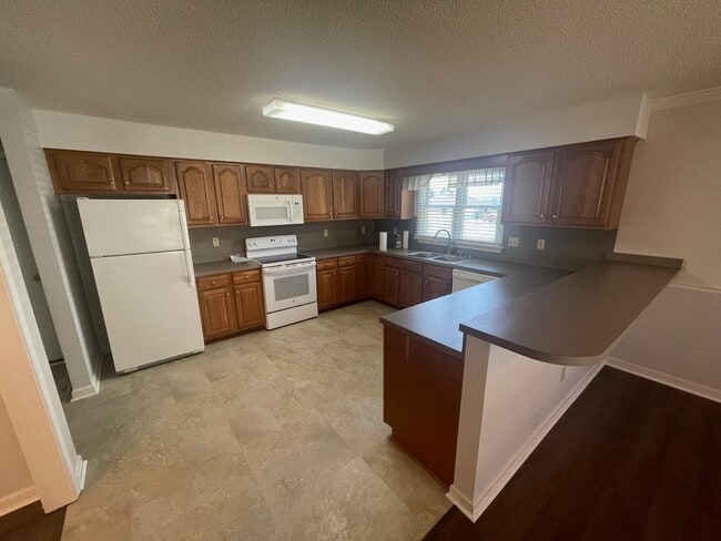 Photo - 10401 Whispering Pine Ln
