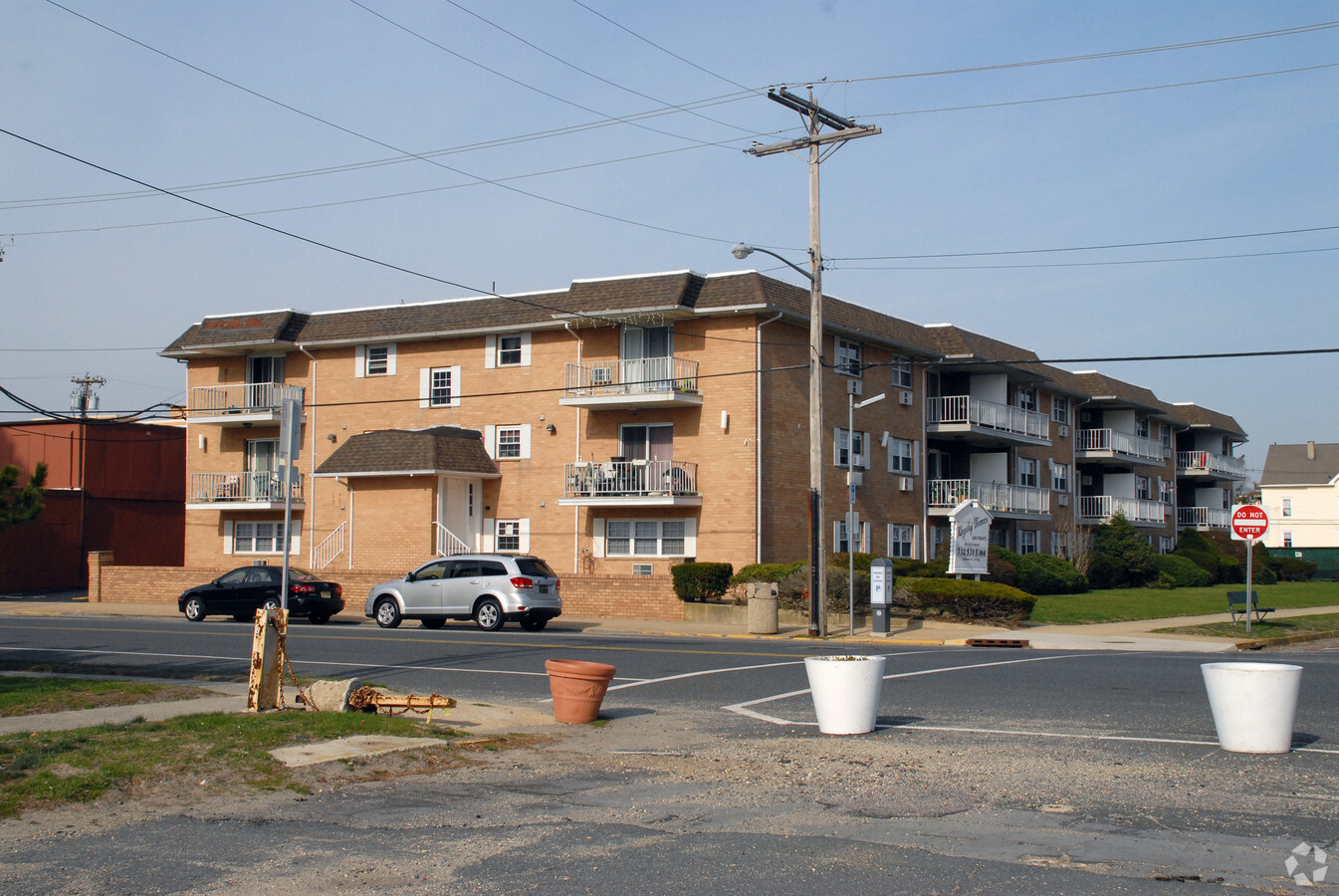 Kingsley Terrace Apartments - Kingsley Terrace Apartments