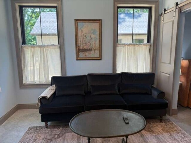 1109 E Buffalo St Unit SI ID1583716P