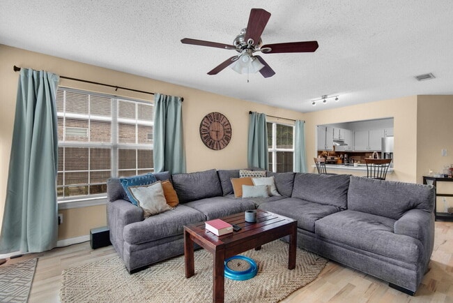 Photo - 248 Terrance Ln