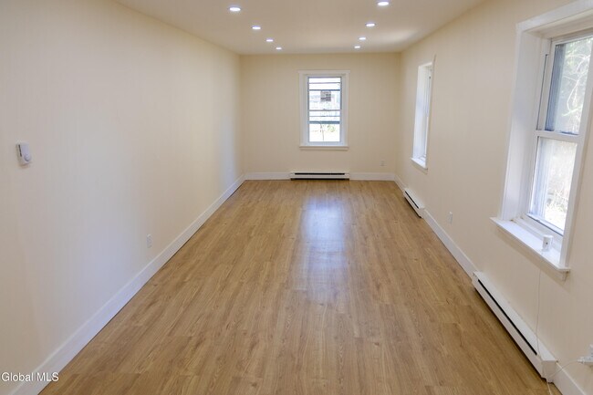 Photo - 11 Jefferson St Unit 1B