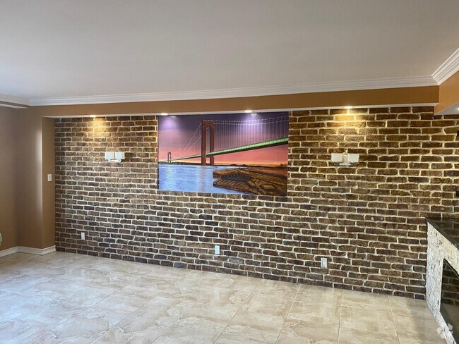 Building Photo - 10 Huron Ave Unit 7G Rental