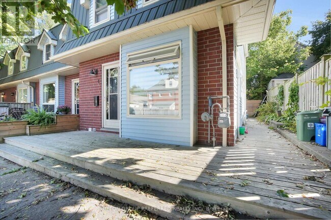 Photo - Woodfield Beauty! 2 Bdrm 2.5 Bath * Finished basement! AVAIL NOW ! $2395+