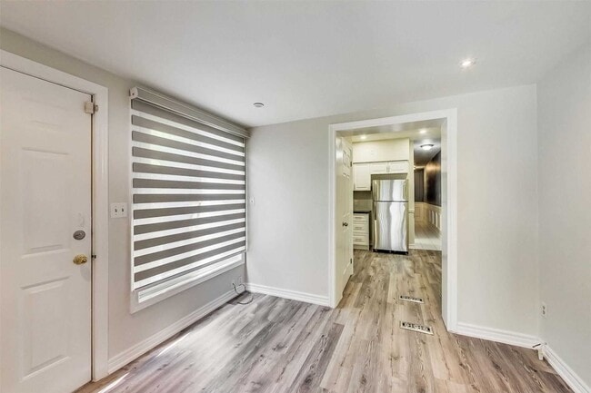 Photo - 449 Concord Ave Unité Main