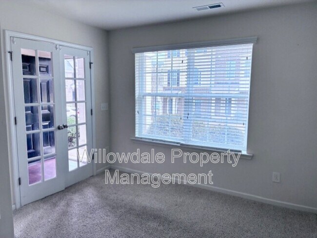 Photo - 6025 Kentworth Dr