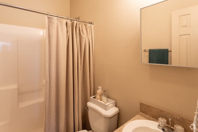 2BR, 2BA 804SF