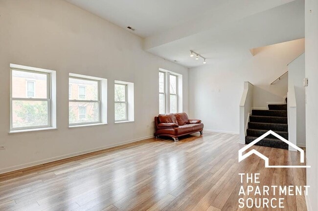Photo - 2700 W North Ave