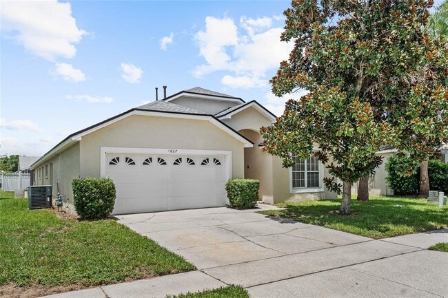 Building Photo - 7827 Myrtle Oak Ln