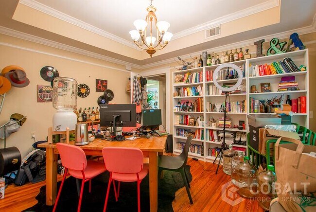 Photo - 729 Bonaventure Ave NE