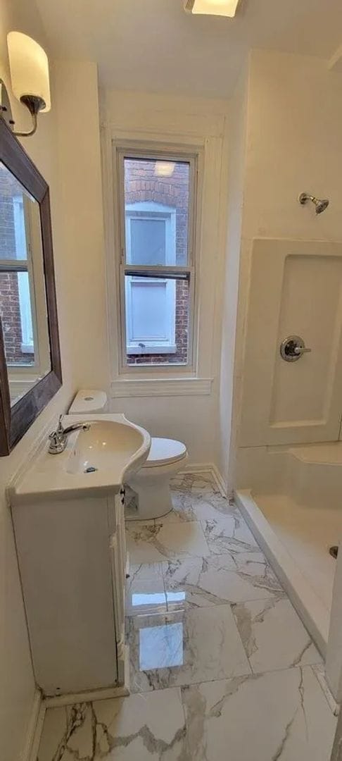 Photo - 1940 W Lexington St