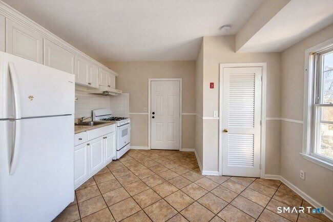 Photo - 1132 Hancock Ave Unit 3