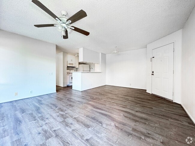 Building Photo - Pet Friendly Ewa Beach Condo with A/C Unit 25G
