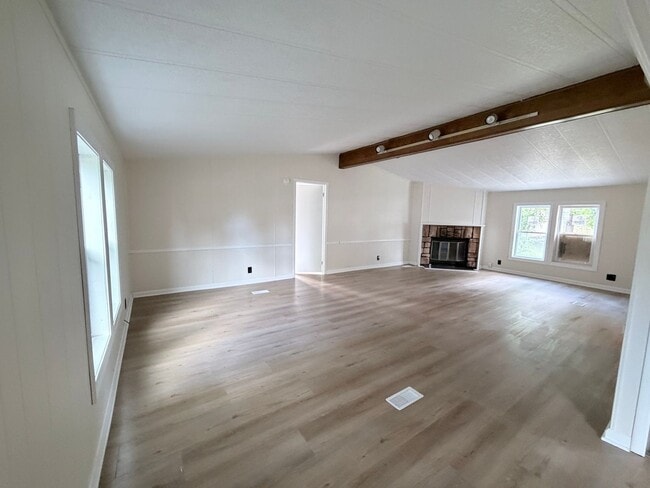 Photo - 820 Mel Ave