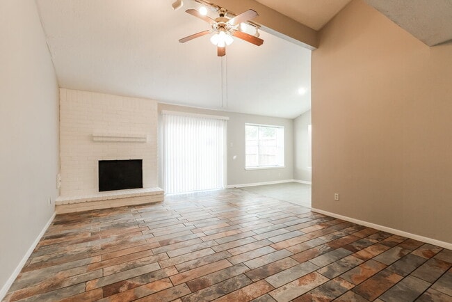 Photo - 4015 Adonis Dr
