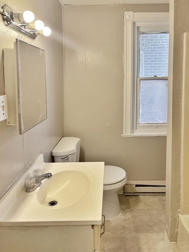 Photo - 621 Park St Unit 2