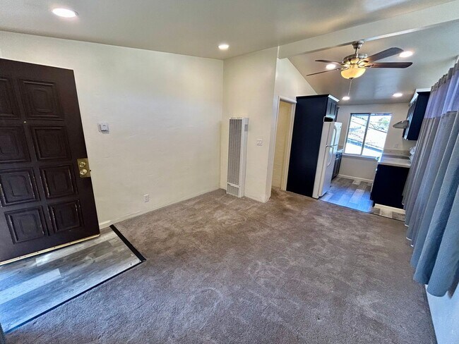 Photo - Updated San Leandro apartment! Unidad 16105 Marcella St.