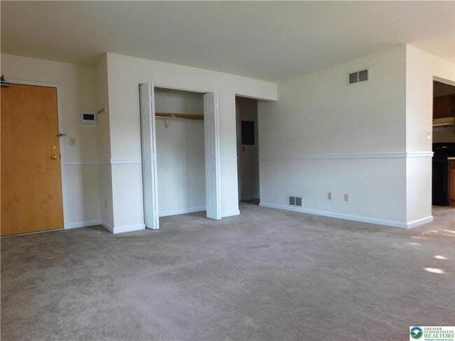 Photo - 813 Main St Unit 4