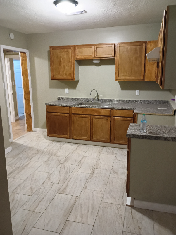 Building Photo - 901 W Cherry St Rental