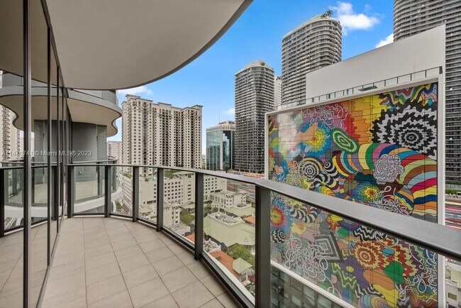 Photo - 1000 Brickell Plz