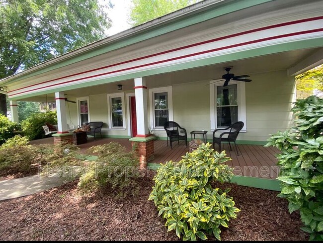 Photo - 204 North Dixon Avenue Casa