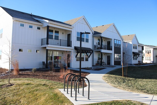 Stunning 2 bedroom Townhome in Fort Collins - Stunning 2 bedroom Townhome in Fort Collins