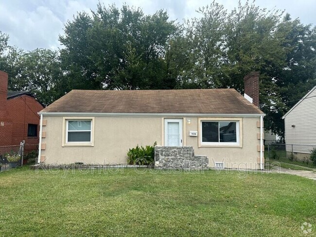 Building Photo - 1026 43rd St Rental