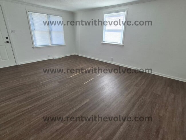 Photo - 3425 S Dayton Ave