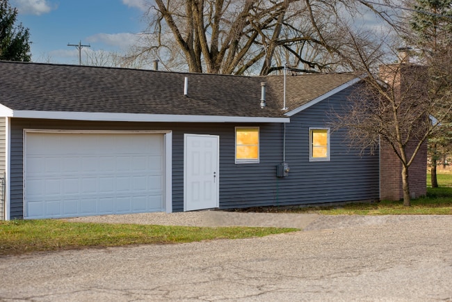 Photo - 351 W Center St