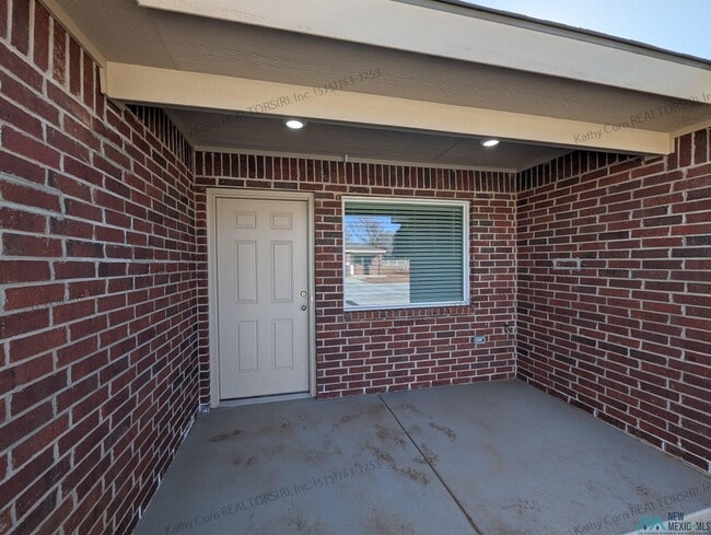 Photo - 2032 Janeway St