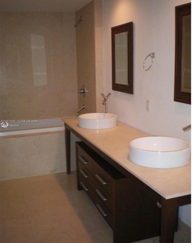 Photo - 465 Brickell Ave Unidad 1106