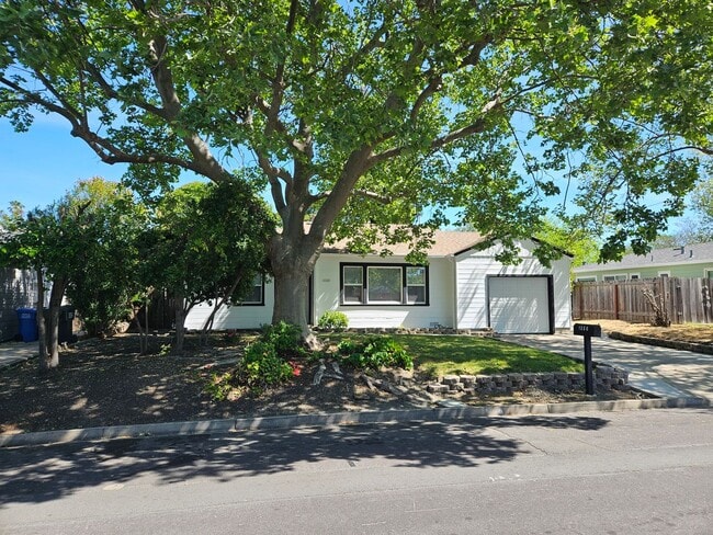 Photo - 3 bedroom, 2 bath Concord Home