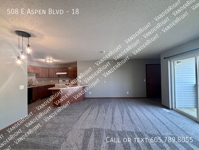 Building Photo - 508 E Aspen Blvd Unit 18