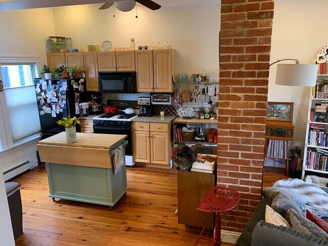 Photo - 100 Hampshire St Unit 4