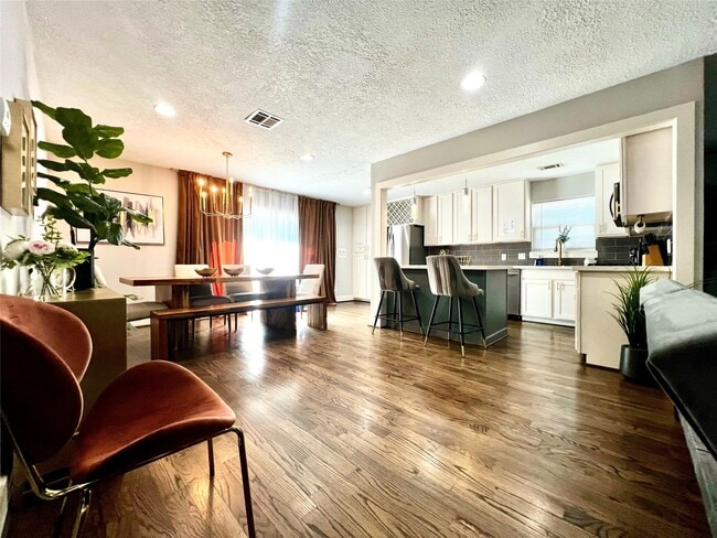 Photo - 5719 Viking Dr