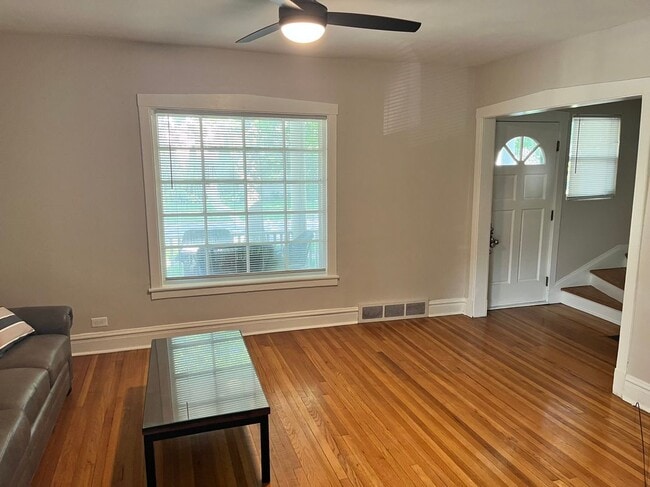 Photo - 544 Lyman Ave