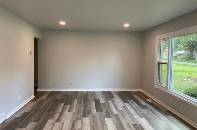 Photo - 3929 Pinecrest Rd