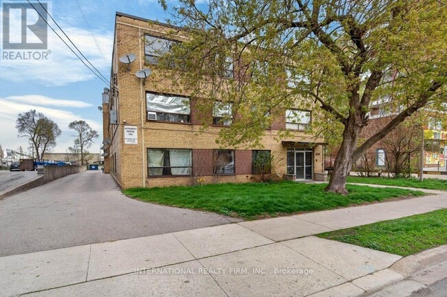 Photo - 295 Melvin Ave Unit 303
