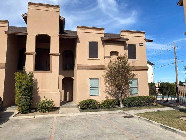 Building Photo - 9809 Sterling Loop Unit C 15