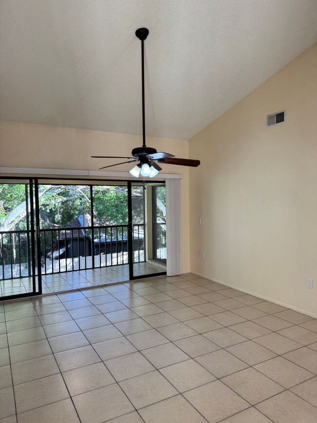 Photo - Spacious 2 bedroom/ 2 bathroom condo in Sarasota
