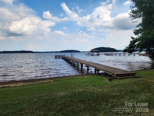 Photo - 16946 Belle Isle Dr