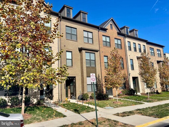 Photo - 23006 Sullivans Cove Sq