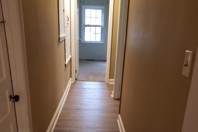 Photo - 213 W Chestnut St