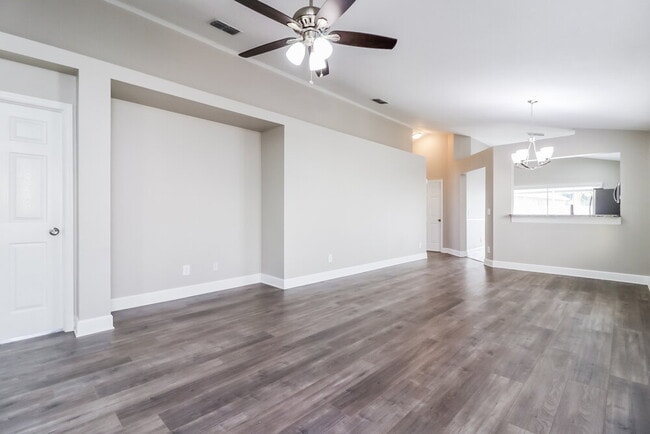 Photo - 10915 Brucehaven Dr