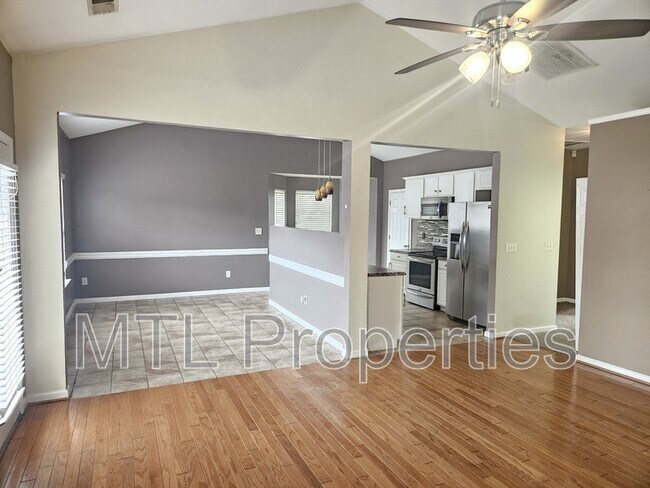 Photo - 2717 Hartley Hills Dr