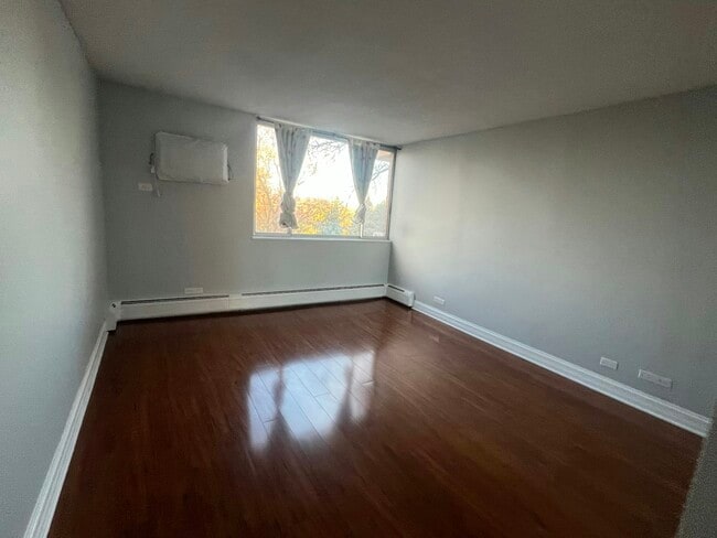 Photo - 2200 S Stewart Ave