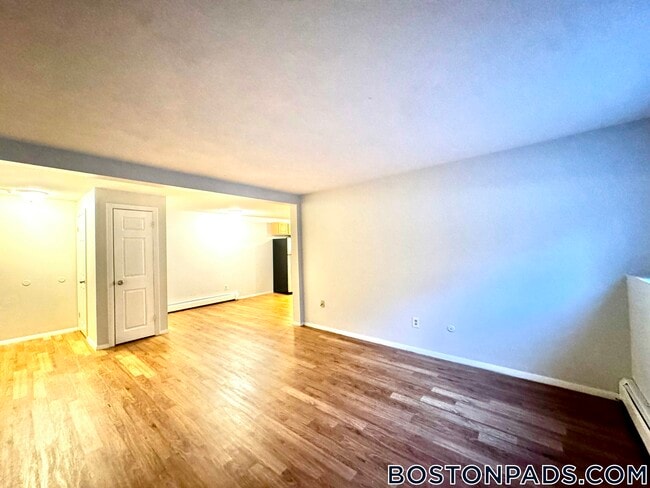 Photo - 715 N Main St Unidad 6