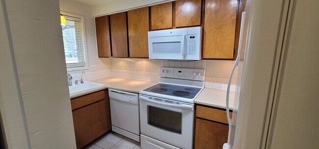 Photo - Spacious & Modern Townhouse