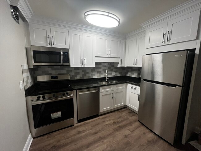 Photo - 4925 Fairview Ave