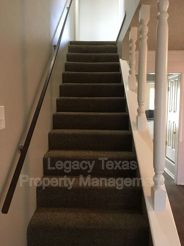 Photo - 1409 Courtney Pl